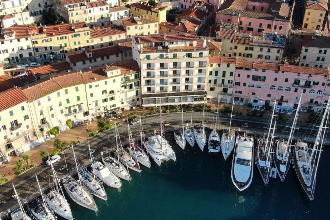 Sailing the Tuscan Coast: A 7-Day Yacht Charter Itinerary from Darsena Medicea