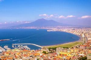 Il fascino della Campania: un'affascinante vacanza in yacht da Castellammare di Stabia