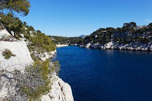 Marsilya'nın Vieux-Port'undan Azure Calanques'e: Bir Yelken Macerası