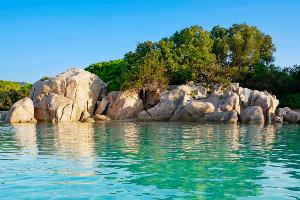 Korsika'da Gezinmek: Fransız Adasında Bir Hafta Deniz Keşifleri