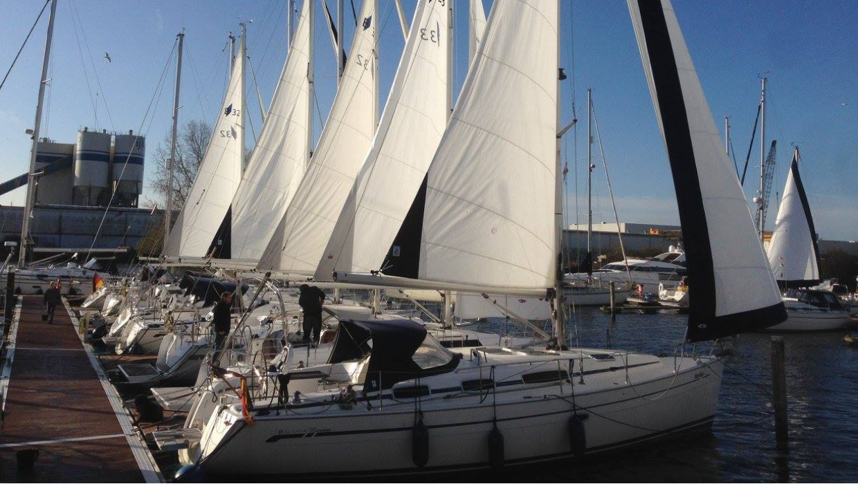 Starsails Yachtcharter