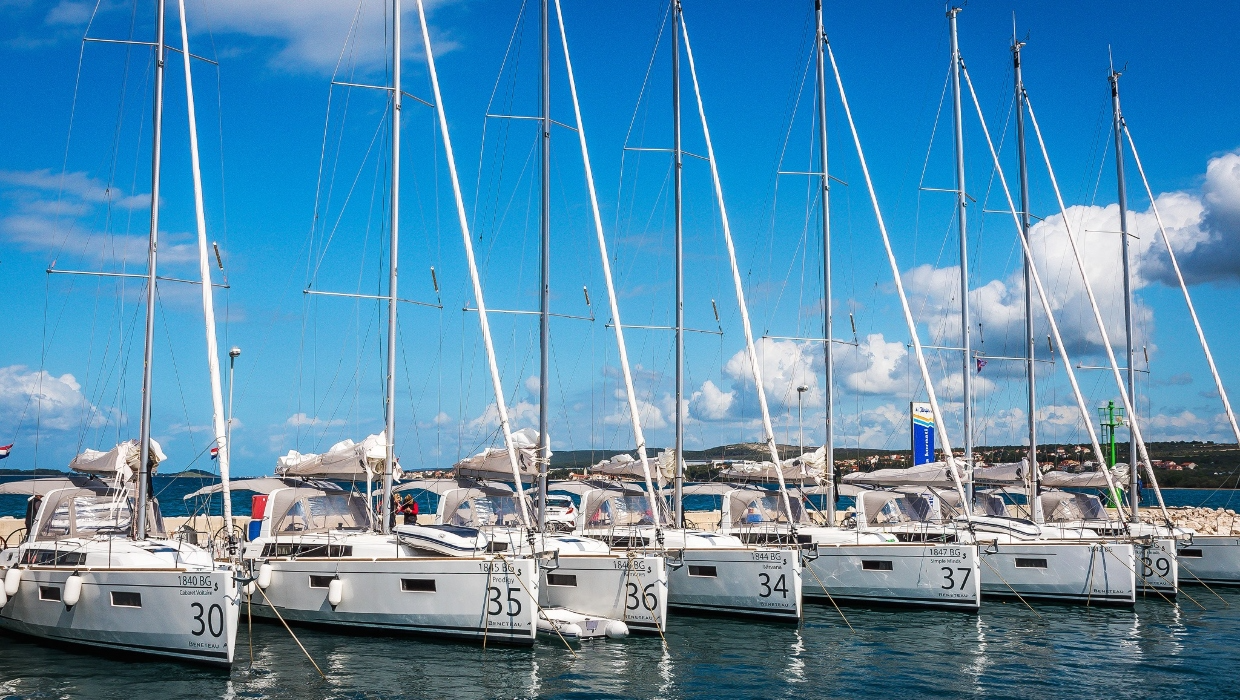 Green Wave Yacht Charter