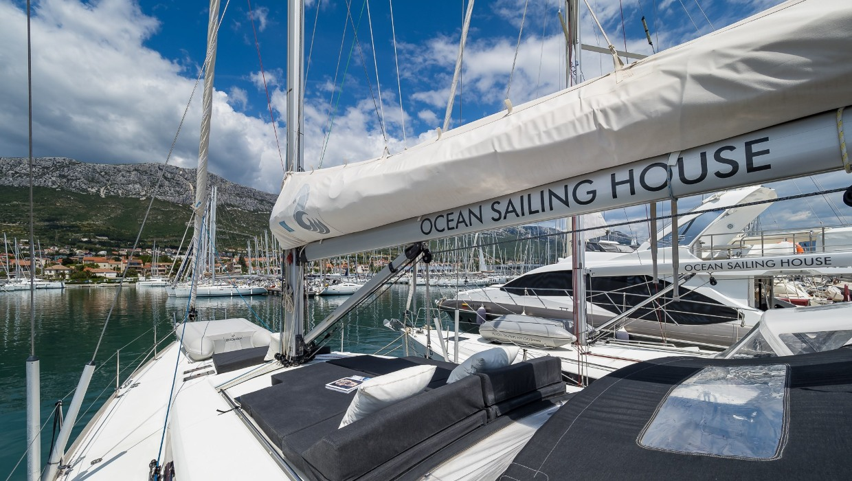 Ocean Sailing House