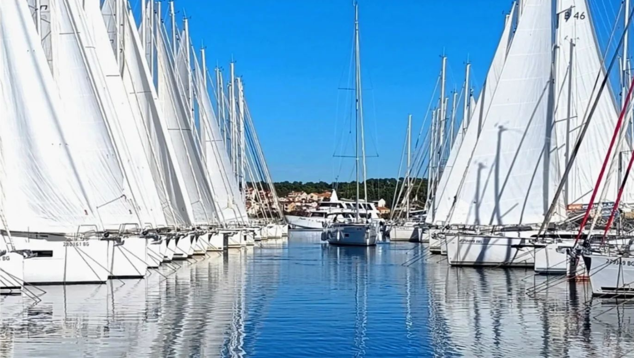 Timeless Yacht Charter