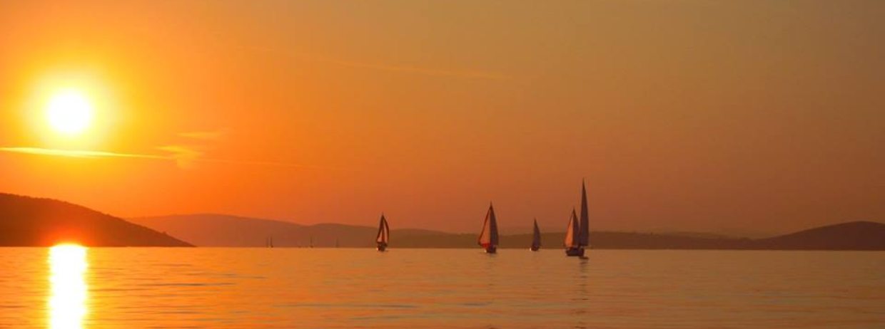 Vala Charter - Studio Tim